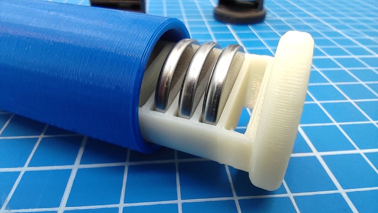 CR 2032电池容器，可容纳15个-STL下载网_3D打印模型网_3D模型库_3D打印模型素材_3D打印机